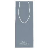 Herzlich willkommen bei unserer Hochzeit Dusty Blu Geschenktüte Für Weinflaschen (Rückseite)