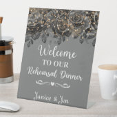 Herzlich Willkommen bei unserer Probe Dinner Black Sockelschild (In Situ)