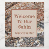 Herzlich Willkommen im Cabin Tree Bark Foto Rustic Weinetikett (Einzelnes Label)