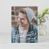 Herzlichen Glückwunsch Abschluss Foto Male Graduat Ankündigung (Stehend Vorderseite)