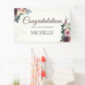 Herzlichen Glückwunsch an Burgund Floral Women's R Banner (Insitu)