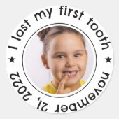 Herzlichen Glückwunsch an den ersten Zelt für das  Runder Aufkleber (Vorderseite)