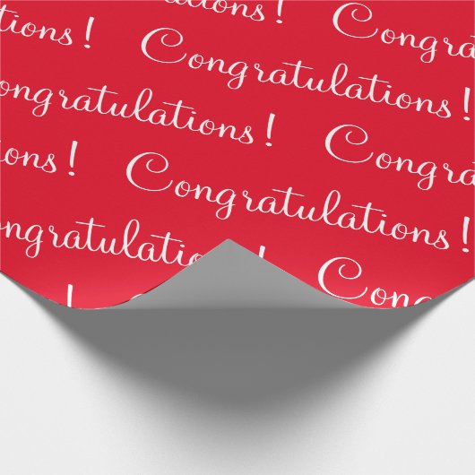 Herzlichen Glückwunsch White Script Red Abschluss Geschenkpapier (Ecke)