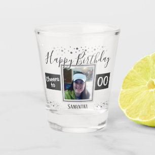 Herzlichen Glückwunsch zum Geburtstag für jedes  Schnapsglas