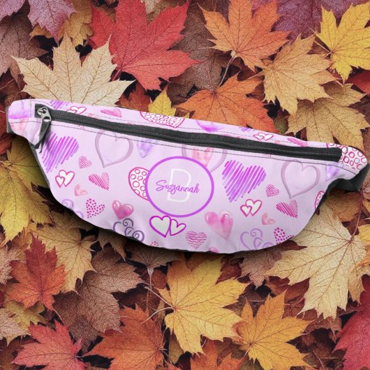 Herzmuster auf pastellviolettem initialen Monogram Bauchtasche