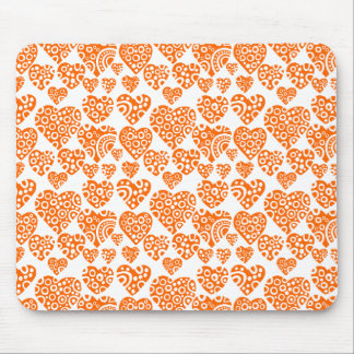 Herzmuster - Orange auf Weiß Mousepad
