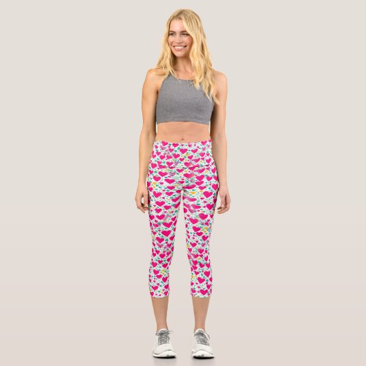 Herzmuster und grüne Blätter Capri Leggings (Vorderseite)