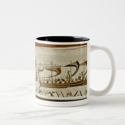 Herzog William und sein Flottenkreuz Pevensey Zweifarbige Tasse (Rechts)