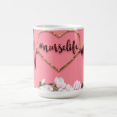 Herzschlag-Design und lebensrettende Hashtag Kaffeetasse (Mittel)