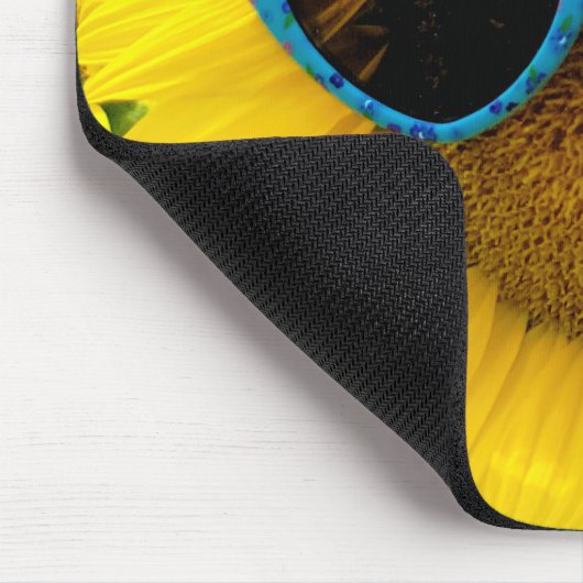 Herzsonne auf Sonnenblume Mousepad (Ecke)