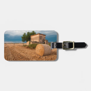 Heuballen auf einem Feld in der Provence Gepäckanhänger
