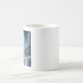 Heulender Wolf im Winter Kaffeetasse (Mittel)