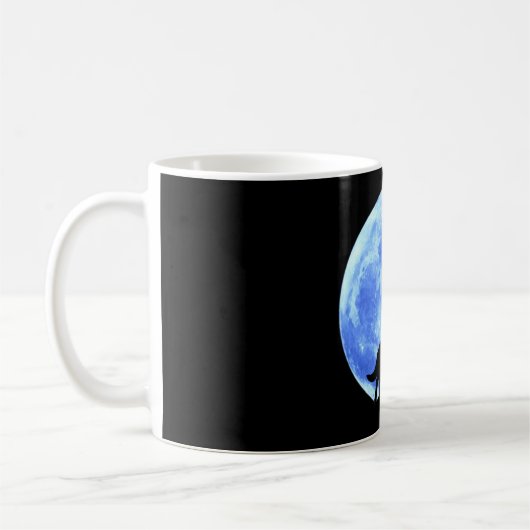 Heulenwolf am Vollmond 11 Unze-Tasse Kaffeetasse (Links)