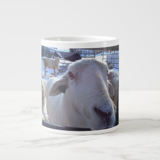 Heulenwolf-Bauernhof-Lucy-Tunnel-bohrwagenTasse Jumbo-Tasse