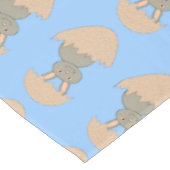 Heuschnupfen aus Eierkuchen Tischdecke (Schrägansicht)