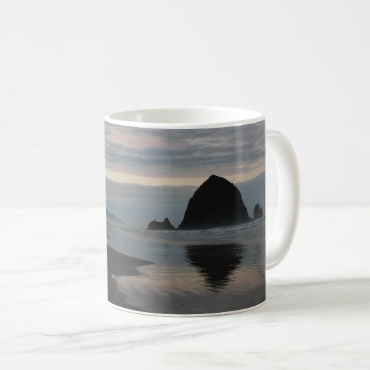 Heuschober-Felsen am Kanonen-Strand Kaffeetasse (VorderseiteRechts)