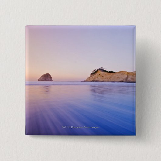 Heuschober-Felsen an Dämmerung unscharfen blauen Button (Vorderseite)