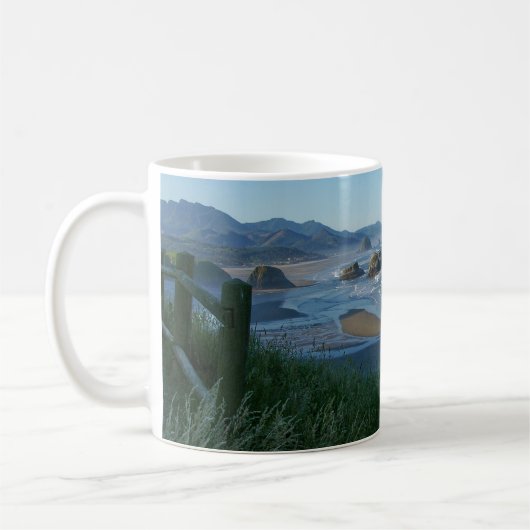 Heuschober-Felsen, Kanonen-Strand, Oregon Kaffeetasse (Links)