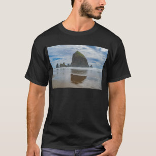 Heuschober-Felsen, Kanonen-Strand, Oregon T-Shirt