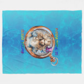 Heute ist alles Que - Alice im Wunderland Fleecedecke (Vorderseite (Horizontal))