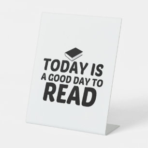 HEUTE IST EIN GUTER TAG ZUM LESEN SOCKELSCHILD