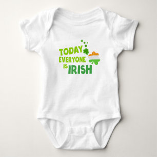 Heute ist jeder der irische St.-Patty-Tag Baby Strampler
