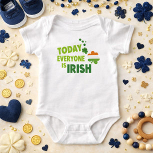 Heute ist jeder der irische St.-Patty-Tag Baby Strampler