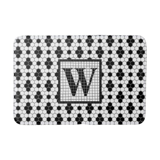 Hex Tile Print Monogram Bath Mat Badematte (Vorderseite)