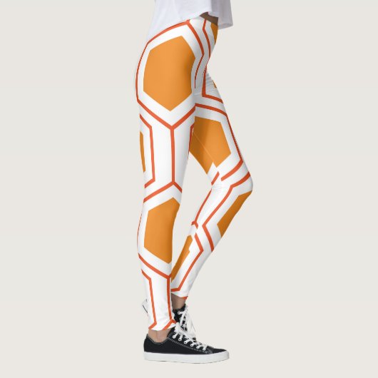Hexagon abstract geometrical pattern in orange and leggings (Rechts)