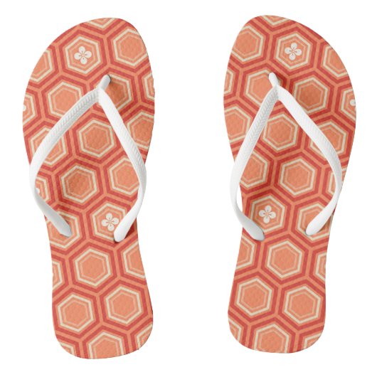 Hexagonal Kimono Print, Mandarin Orange Badesandalen (Fußbett)