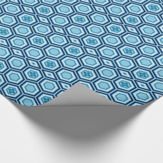 Hexagonal Kimono Print, Navy und Light Blue Geschenkpapier (Ecke)