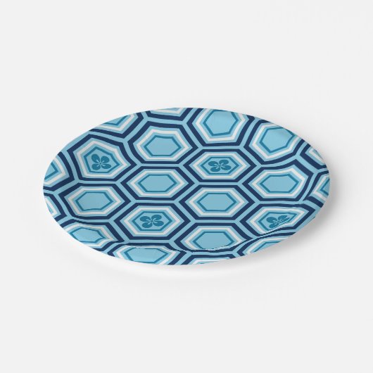 Hexagonal Kimono Print, Navy und Light Blue Pappteller (Schrägansicht)