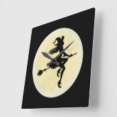 Hexe am Besen Quadratische Wanduhr (Winkel)