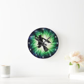 Hexe auf Broom-Silhouette Runde Wanduhr (Zuhause)