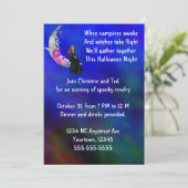 Hexe auf dem Mond mit Blume & Spider Halloween-Par Einladung (Stehend Vorderseite)