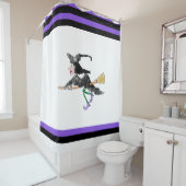 Hexe auf einem Duschvorhang im Zimmer (Beispiel)