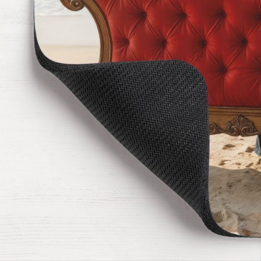 Hexe auf einem Sofa am Meer Mousepad (Ecke)