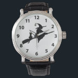 Hexe auf einem Zimmer Armbanduhr<br><div class="desc">Eine schwarze Silhouette einer Hexe auf einem Besen mit ihrer Katze.</div>