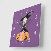 Hexe auf einer Pumpkettenuhr Quadratische Wanduhr (Winkel)