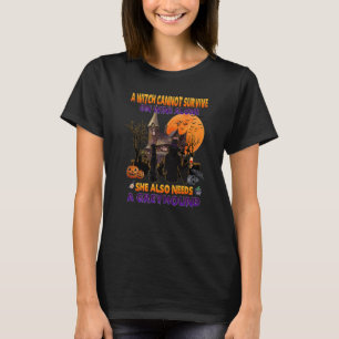 Hexe auf Wein, sie braucht einen Windhund-Hallowee T-Shirt