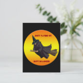 Hexe, die gerade nach Halloween-Postkarte fliegt Postkarte (Stehend Vorderseite)