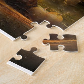 Hexe führt magischen Kreis-Zauber durch Puzzle (Seite)