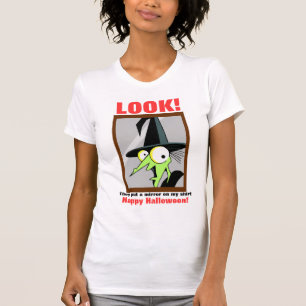 Hexe im Spiegel-T - Shirt