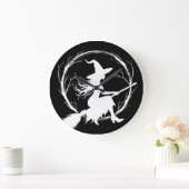 Hexe in der Flugmauer-Uhr Große Wanduhr (Zuhause)