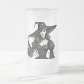 Hexe in der Tasse des Spitzenkostüms (Mittel)