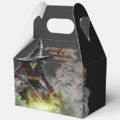 Hexe mit Burning Cauldron Halloween Geschenkschachtel (Vorderseite)