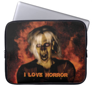 Hexe mit Kürbis gewischt. Halloween Laptopschutzhülle