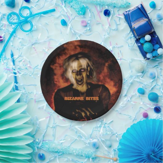 Hexe mit Kürbis gewischt. Halloween Pappteller (Party)