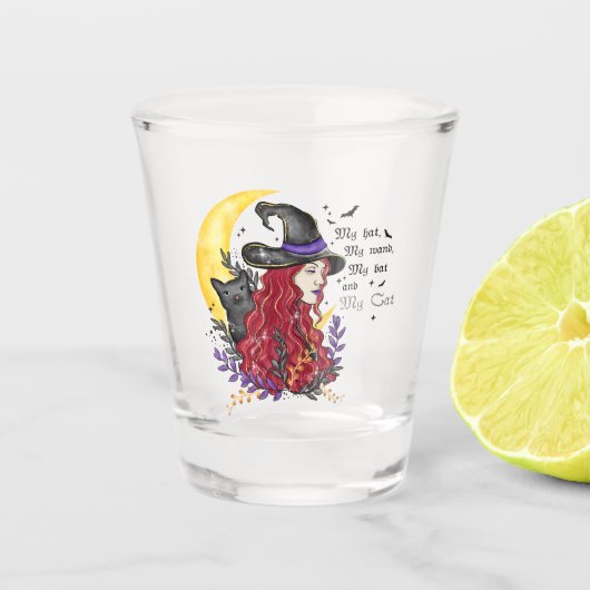 Hexe mit schwarzer Katze und Halbmond Schnapsglas (Vorderseite)