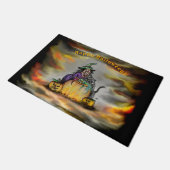 Hexe und schwarze Katze, Happy Halloween! Fußmatte (Schrägansicht)